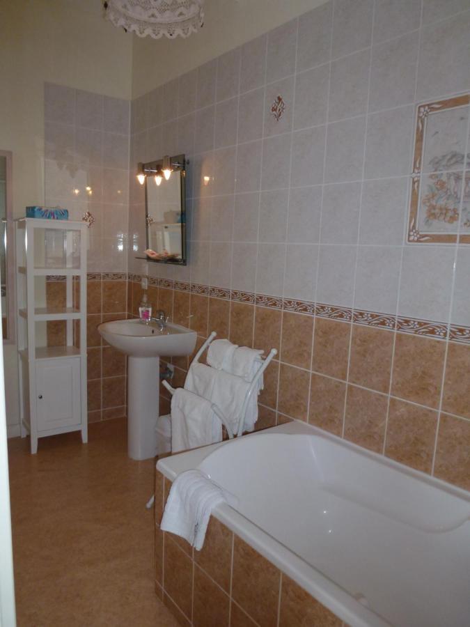 Le Logis De Faugerit Bed & Breakfast Frontenay-Rohan-Rohan Luaran gambar